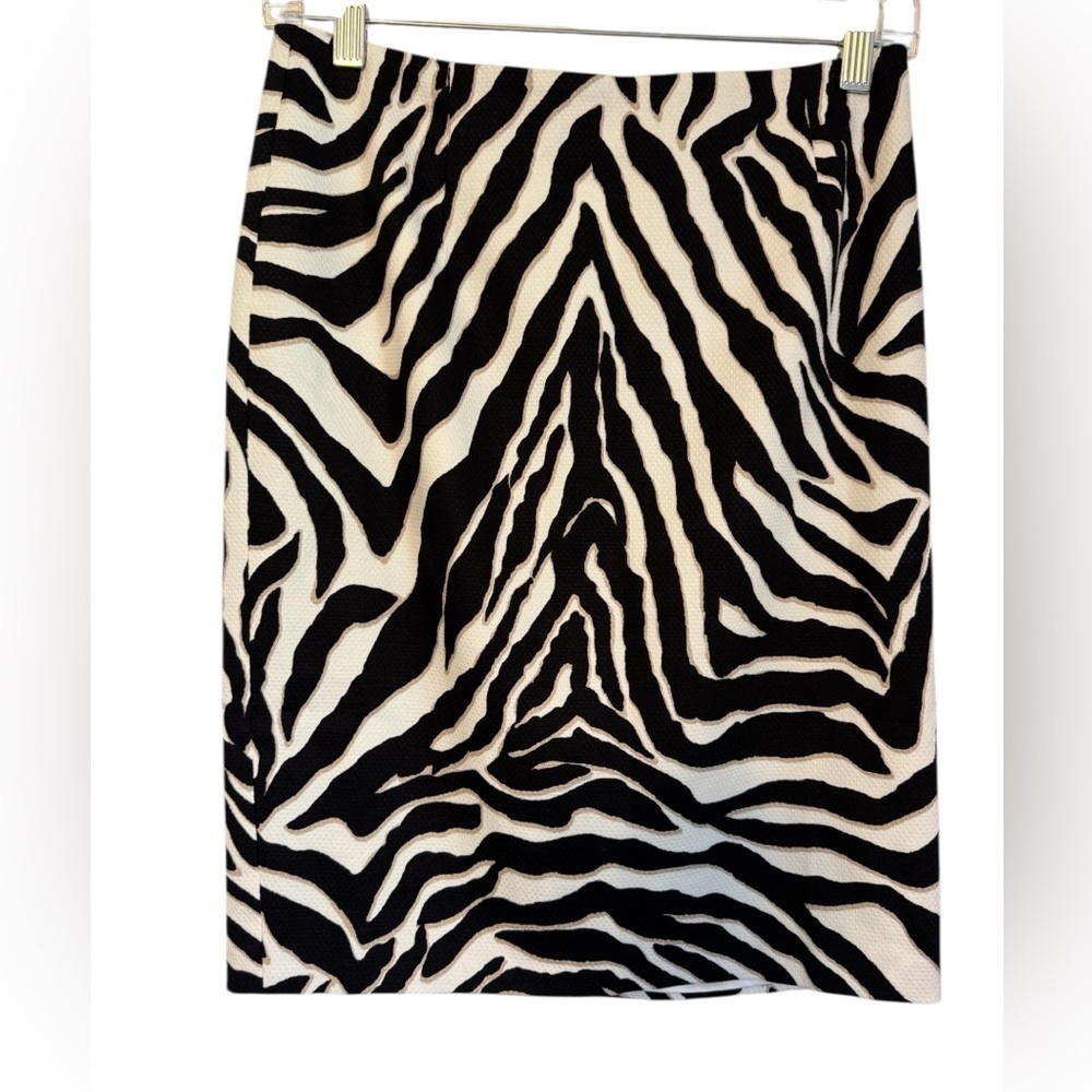 White House Black Market Zebra Print Women's Skirt zipper size 2P, NWTS
